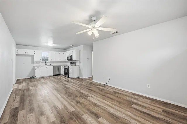 $1,100 | 607 Oldham Street, Bonham, TX 75418