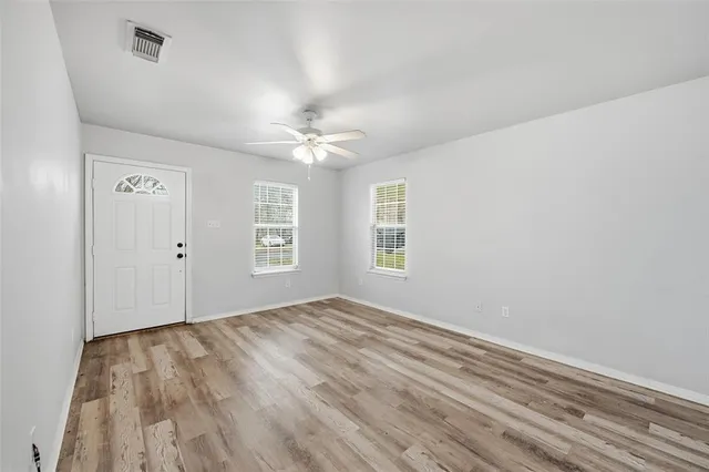 $1,100 | 607 Oldham Street, Bonham, TX 75418