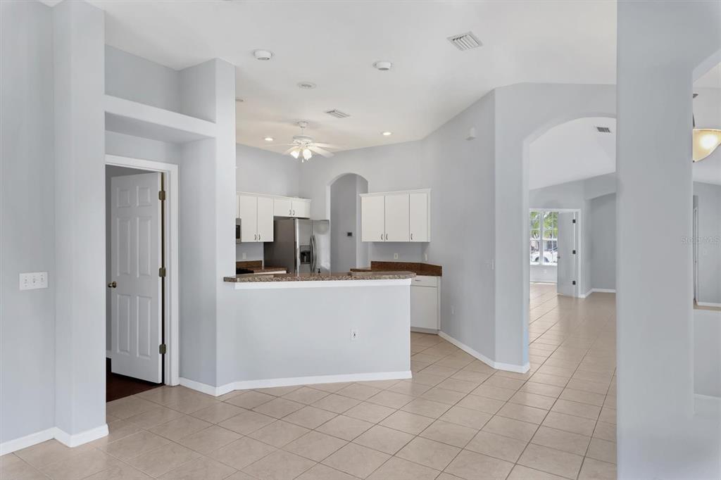 11503 Water Poppy Terrace Lakewood Ranch, FL 34202 - Photo 9 of 46