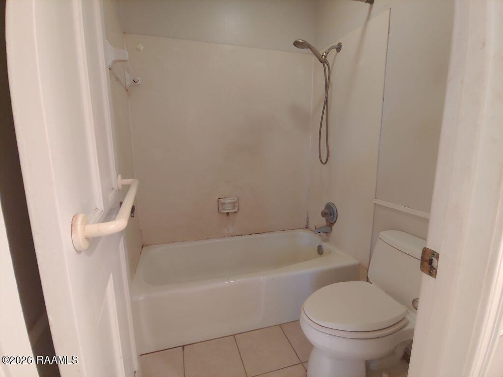 106 Pigeon Loop Lafayette, LA 70508 - Photo 15 of 29 15 Bathroom
