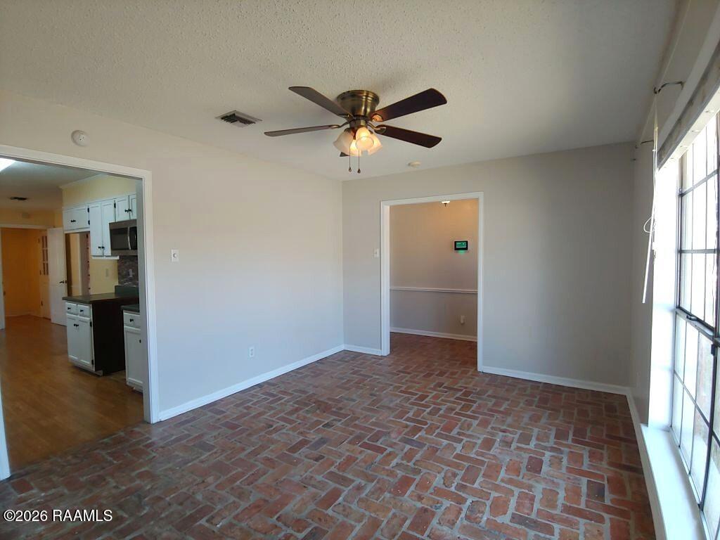 106 Pigeon Loop Lafayette, LA 70508 - Photo 10 of 29 10 Dining Room
