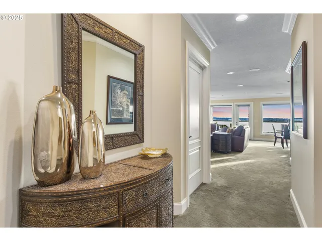 $1,995,000 | 5525 Southeast Scenic Lane, Unit 301, Vancouver, WA 98661