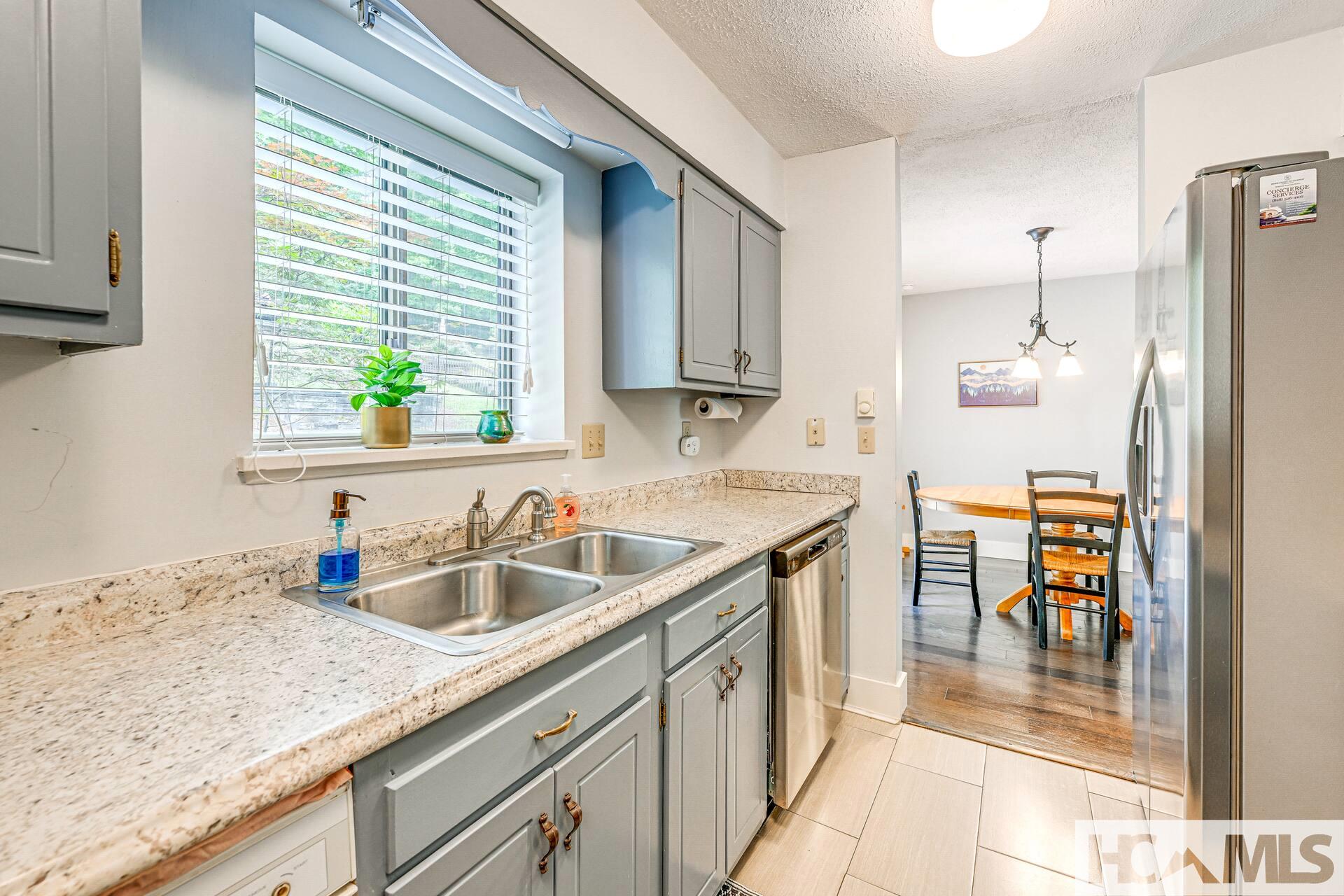 407-1B Overlook Road, Unit 2C Sapphire, NC 28774 - Photo 4 of 18 Gallery Image 4