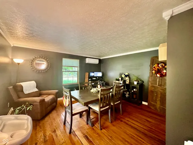 $279,900 | 7693 South Bob Allen Road, Freetown, IN 47235