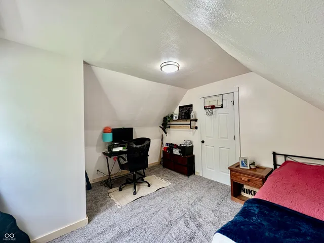 $279,900 | 7693 South Bob Allen Road, Freetown, IN 47235