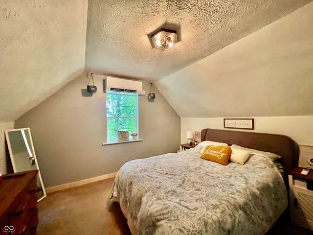 $279,900 | 7693 South Bob Allen Road, Freetown, IN 47235