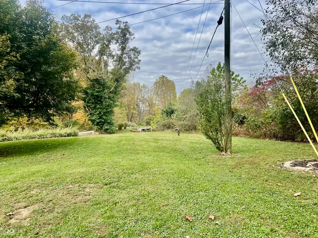 $279,900 | 7693 South Bob Allen Road, Freetown, IN 47235
