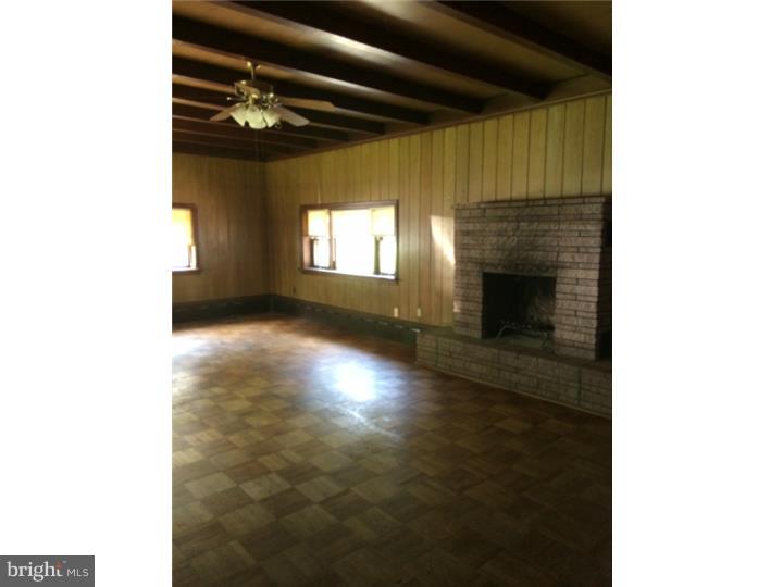6156 Covered Bridge Road Pipersville, PA 18947 - Photo 3 of 15 Living Room