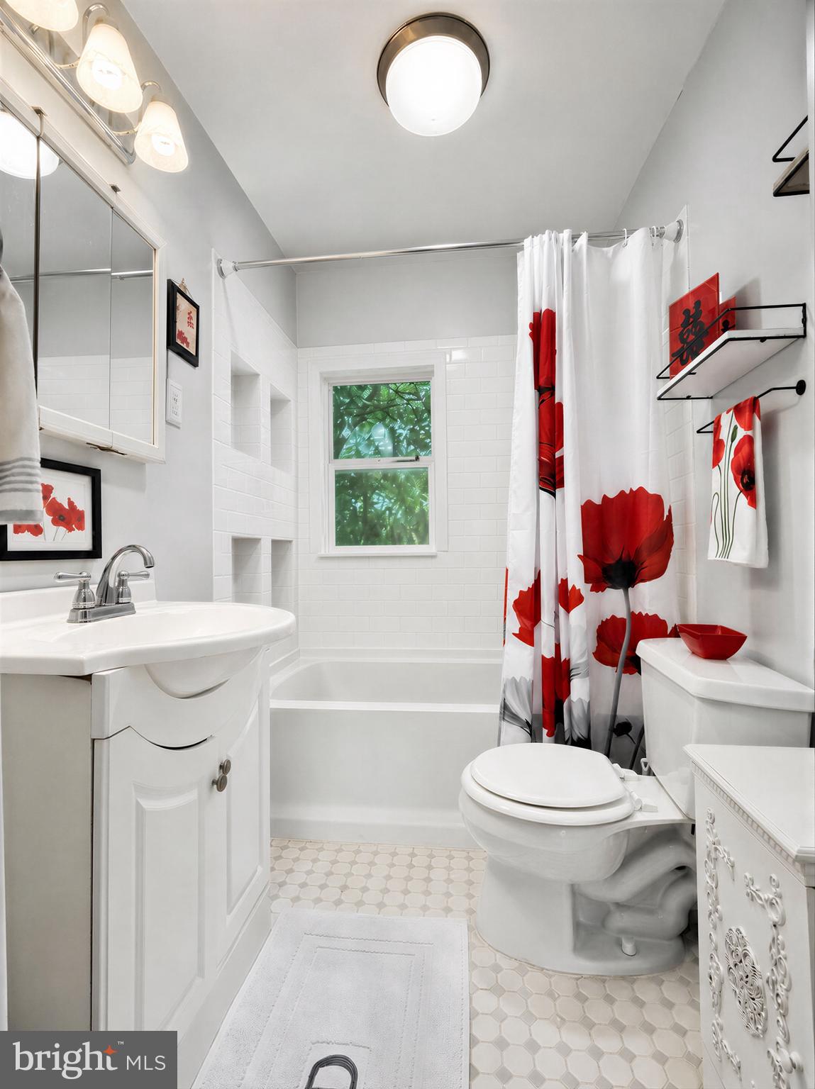 17773 Piney Point Road Piney Point, MD 20674 - Photo 36 of 67 Large Bathroom off the hall