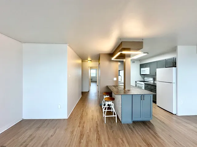 $1,800 | 3817 Ventnor Avenue, Unit 1201, Atlantic City, NJ 08401