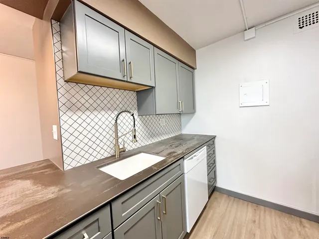 $1,800 | 3817 Ventnor Avenue, Unit 1201, Atlantic City, NJ 08401