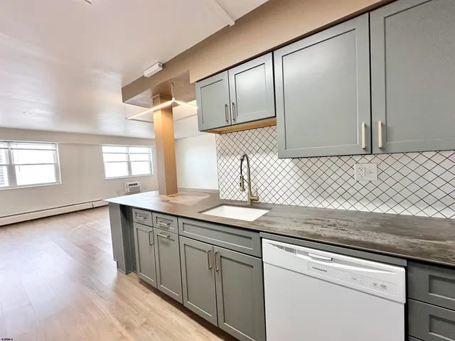 $1,800 | 3817 Ventnor Avenue, Unit 1201, Atlantic City, NJ 08401