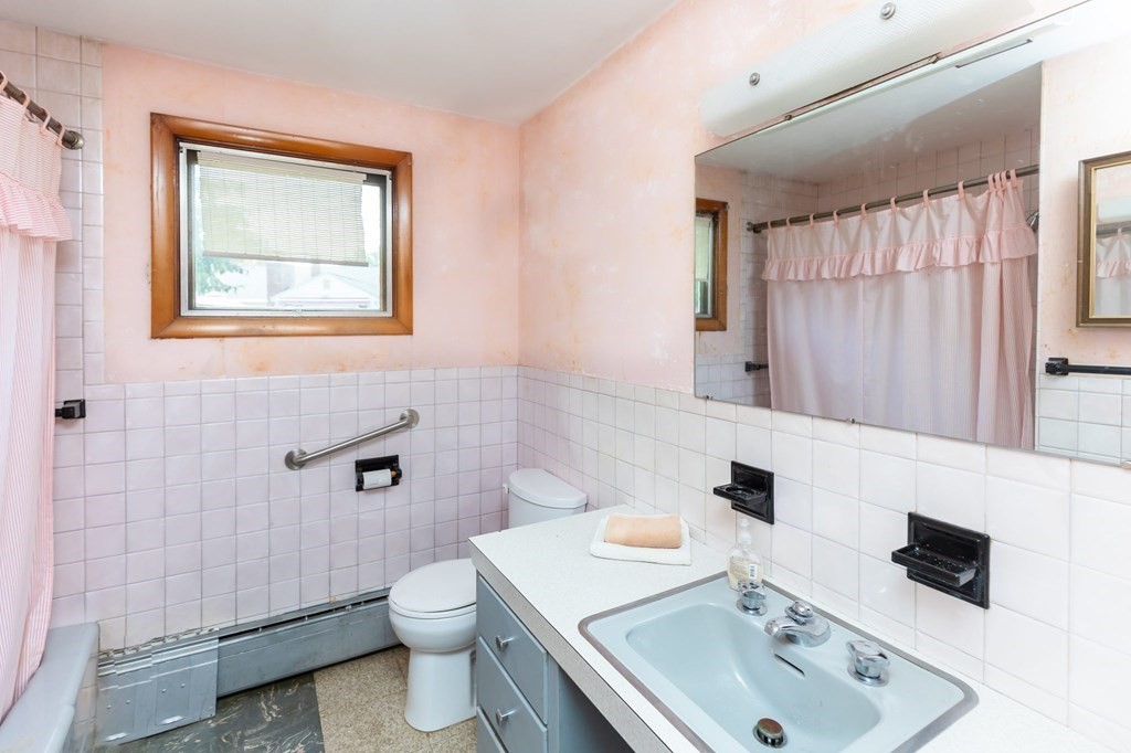 284 Lake Drive Springfield, MA 01151 - Photo 26 of 29