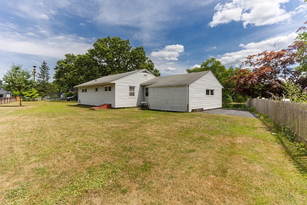 284 Lake Drive Springfield, MA 01151 - Photo 27 of 29