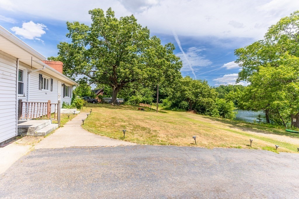 284 Lake Drive Springfield, MA 01151 - Photo 9 of 29