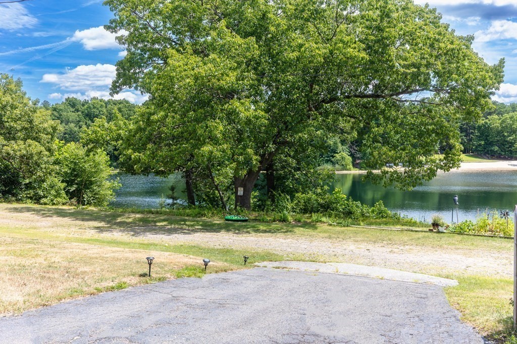 284 Lake Drive Springfield, MA 01151 - Photo 10 of 29