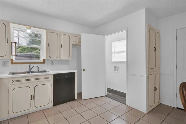 $245,000 | 412 Lee Boulevard, Pottsboro, TX 75076