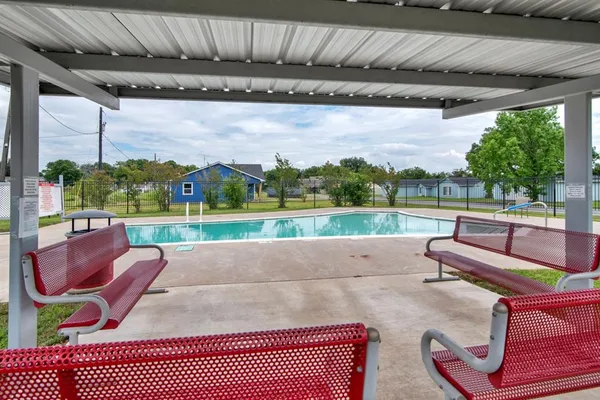 $245,000 | 412 Lee Boulevard, Pottsboro, TX 75076