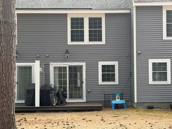 $268,000 | 41 Northeast Village Road, Concord, NH 03301