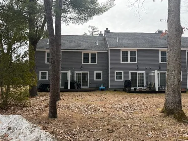 $268,000 | 41 Northeast Village Road, Concord, NH 03301