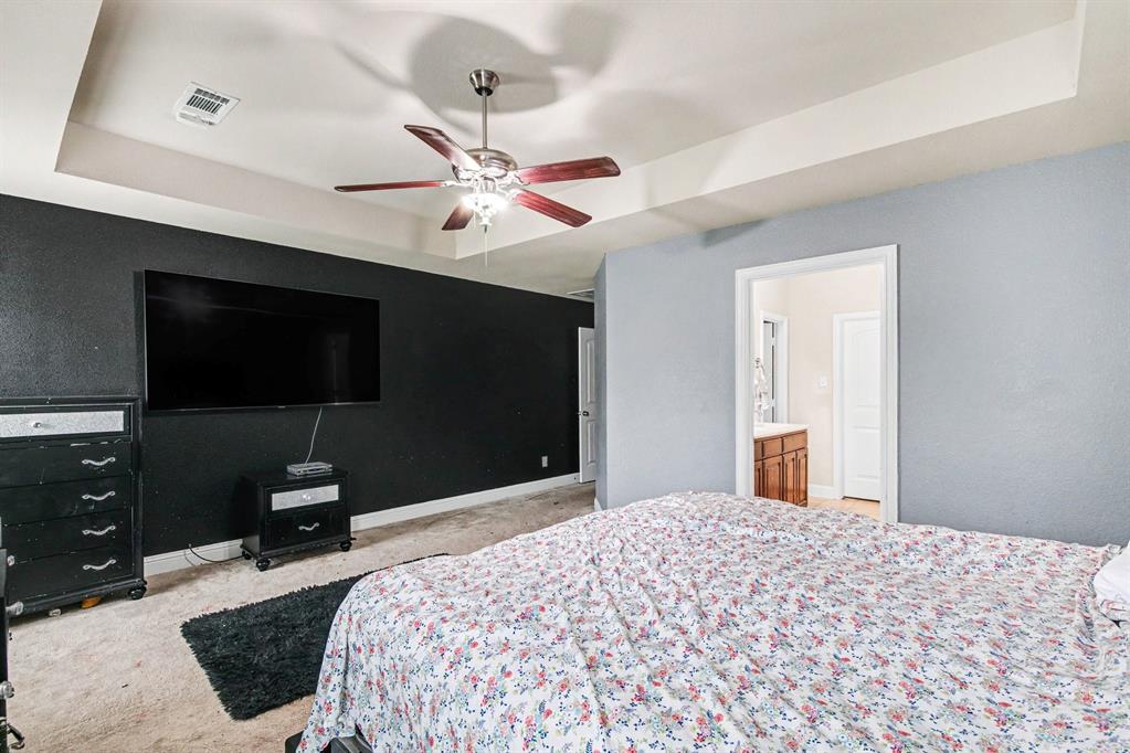 233 Hawks Rdg Trail Burleson, TX 76028 - Photo 16 of 27