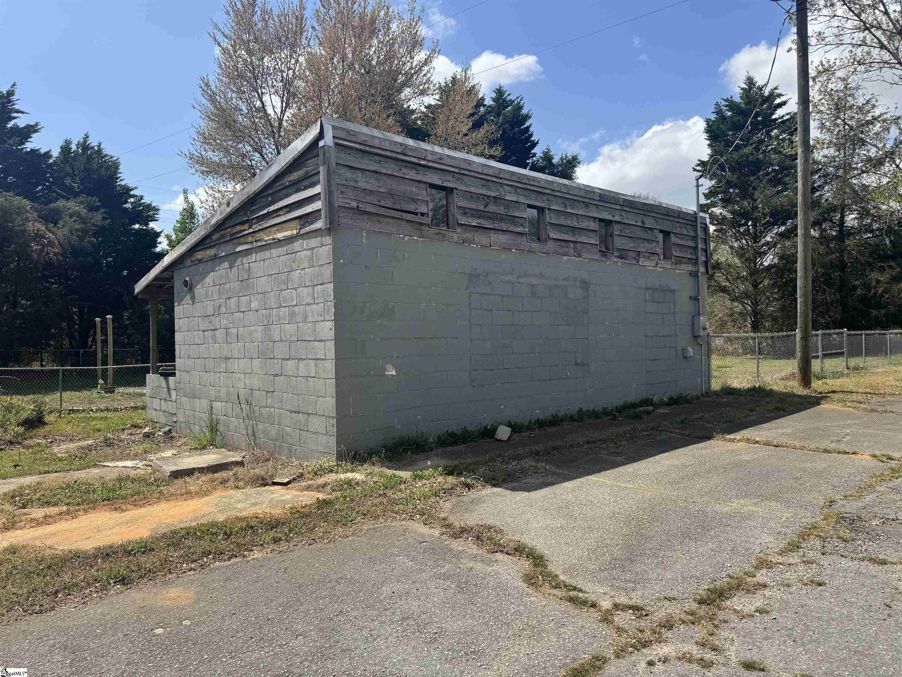 1106 Farrs Bridge Road Pickens, SC 29671 - Photo 8 of 15