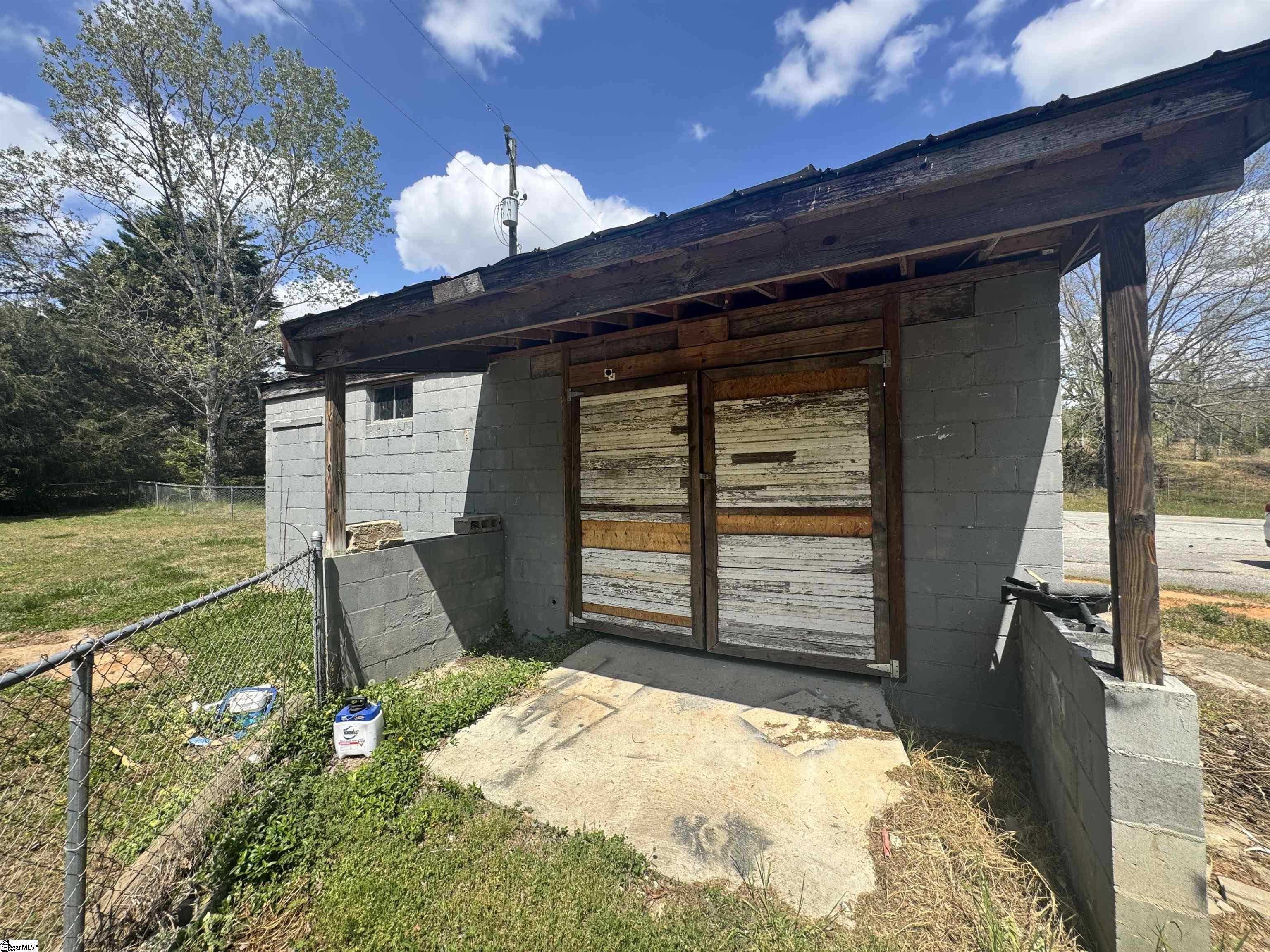 1106 Farrs Bridge Road Pickens, SC 29671 - Photo 9 of 15