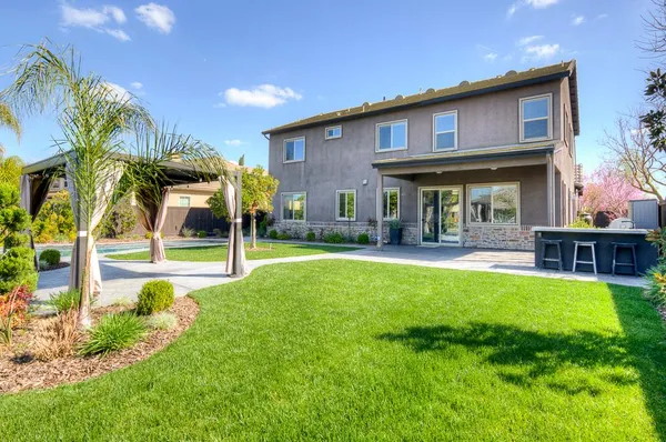 $890,000 | 4249 North Waterside Drive, Clovis, CA 93619