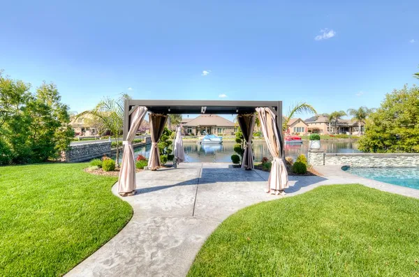 $890,000 | 4249 North Waterside Drive, Clovis, CA 93619