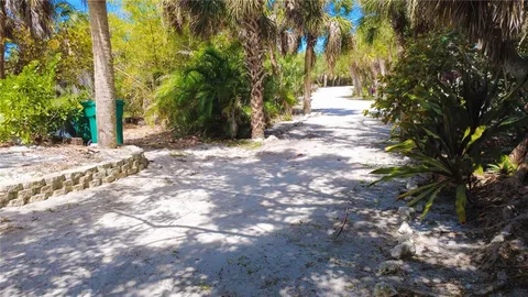 $1,250,000 | 39 BayShore Circle, Placida, FL 33946