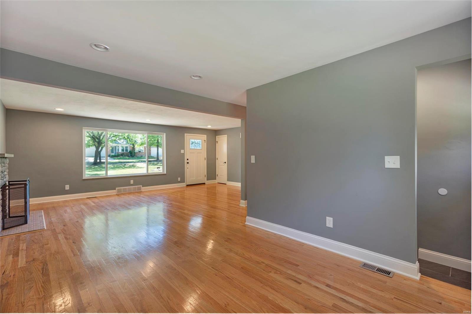 129 Holloway Road Ballwin, MO 63011 - Photo 11 of 37 Gallery Image 11