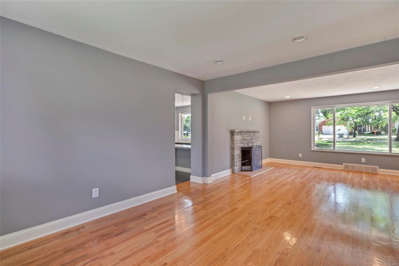 129 Holloway Road Ballwin, MO 63011 - Photo 13 of 37 Gallery Image 13