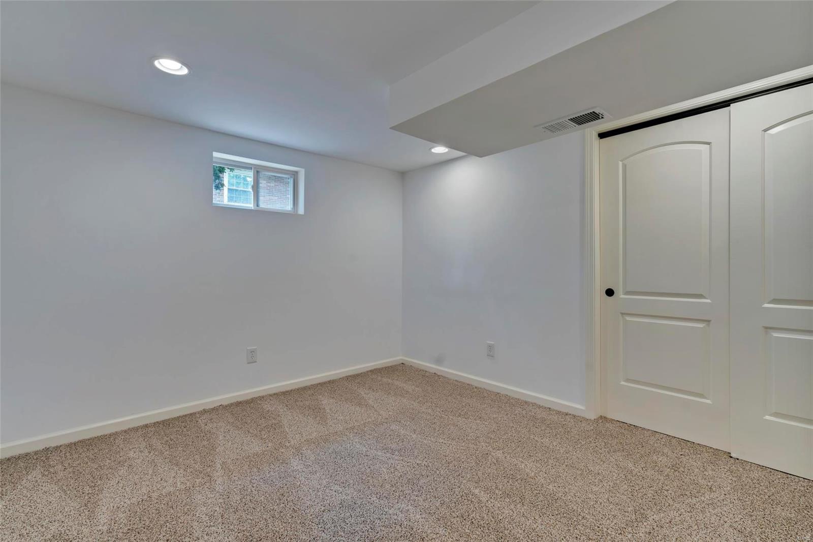 129 Holloway Road Ballwin, MO 63011 - Photo 24 of 37 Gallery Image 24