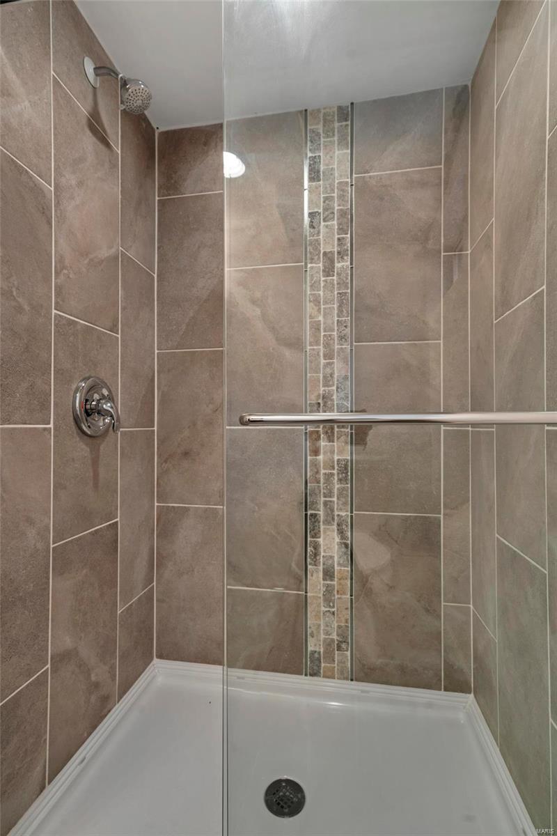 129 Holloway Road Ballwin, MO 63011 - Photo 28 of 37 Gallery Image 28