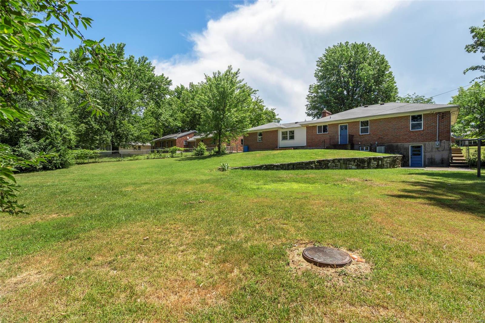 129 Holloway Road Ballwin, MO 63011 - Photo 33 of 37 Gallery Image 33