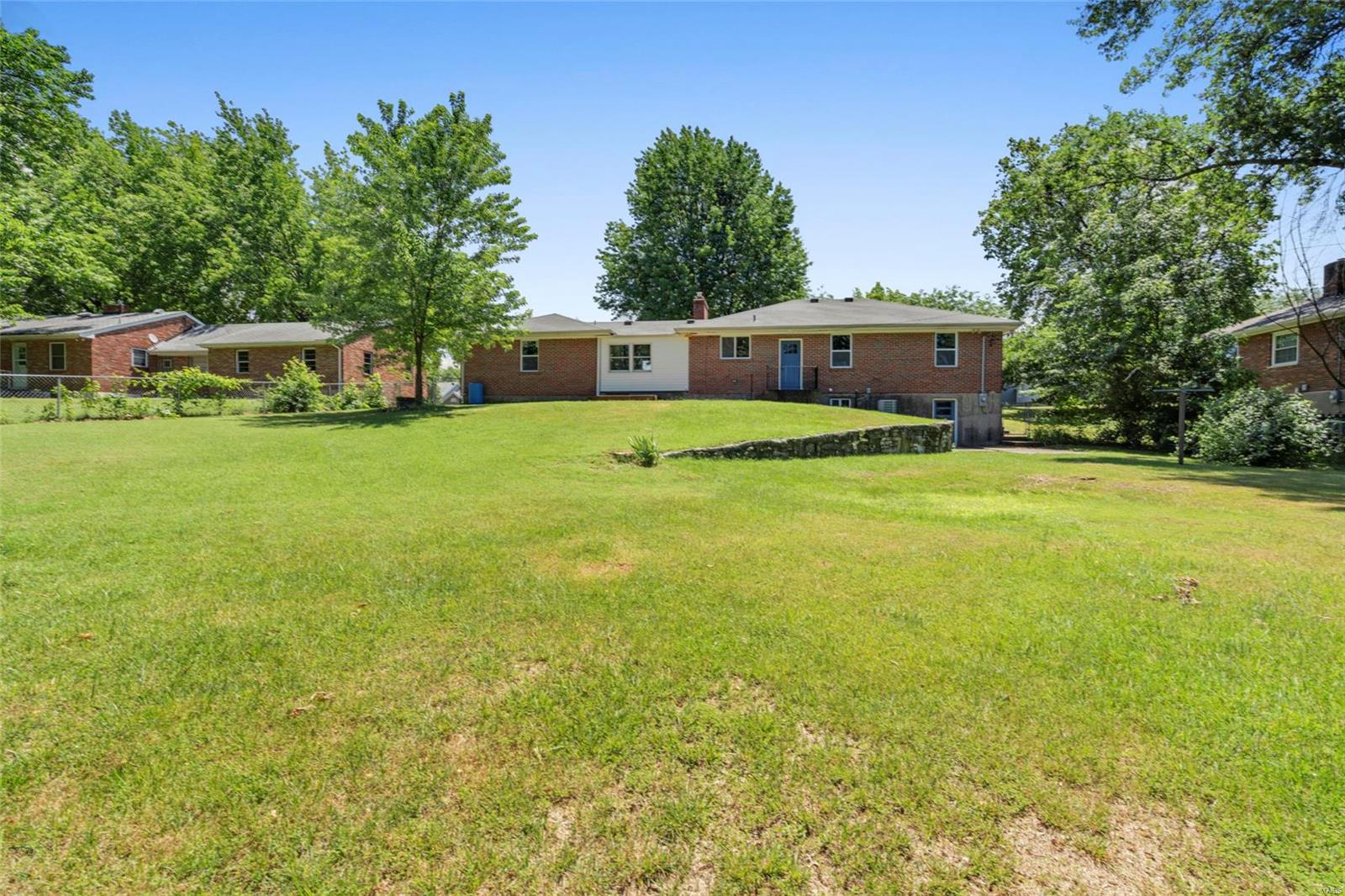 129 Holloway Road Ballwin, MO 63011 - Photo 34 of 37 Gallery Image 34