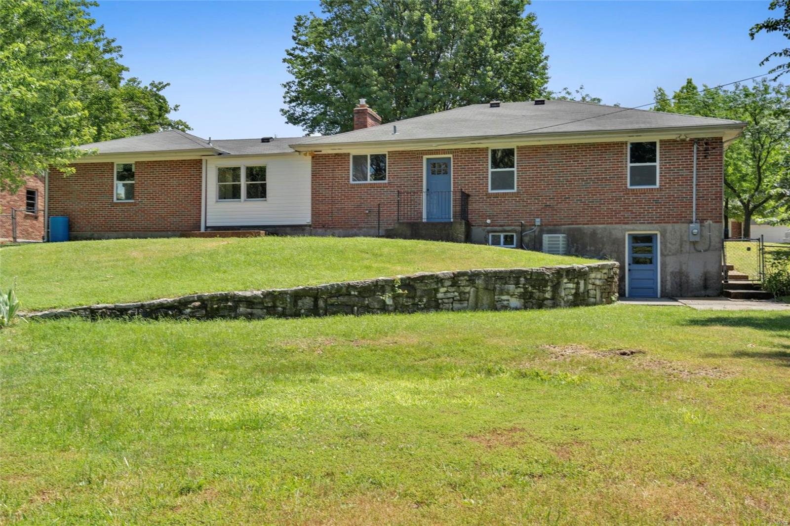 129 Holloway Road Ballwin, MO 63011 - Photo 35 of 37 Gallery Image 35