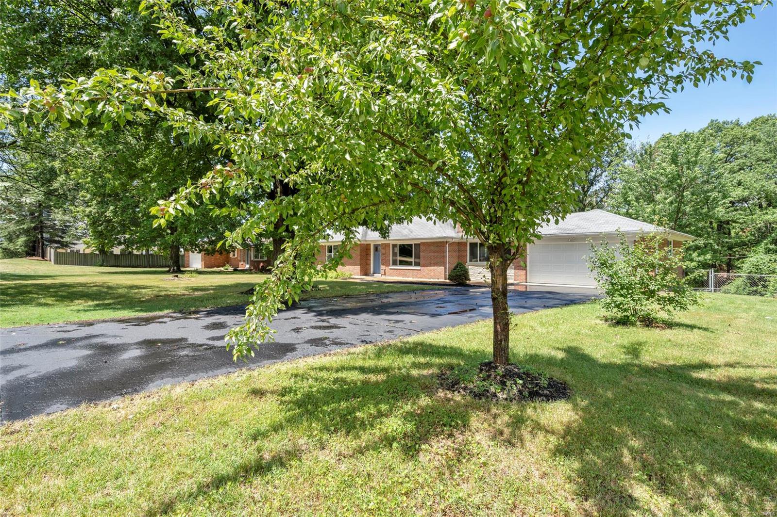 129 Holloway Road Ballwin, MO 63011 - Photo 36 of 37 Gallery Image 36