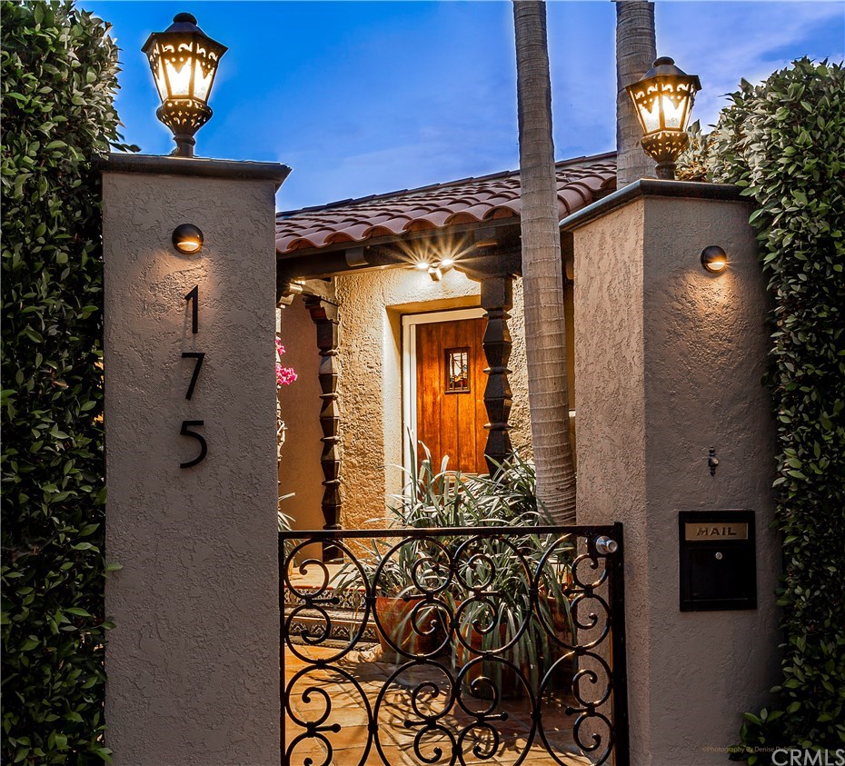 175 Granada Avenue Long Beach, CA 90803 - Photo 2 of 29 Enter to step into the private front garden patio.