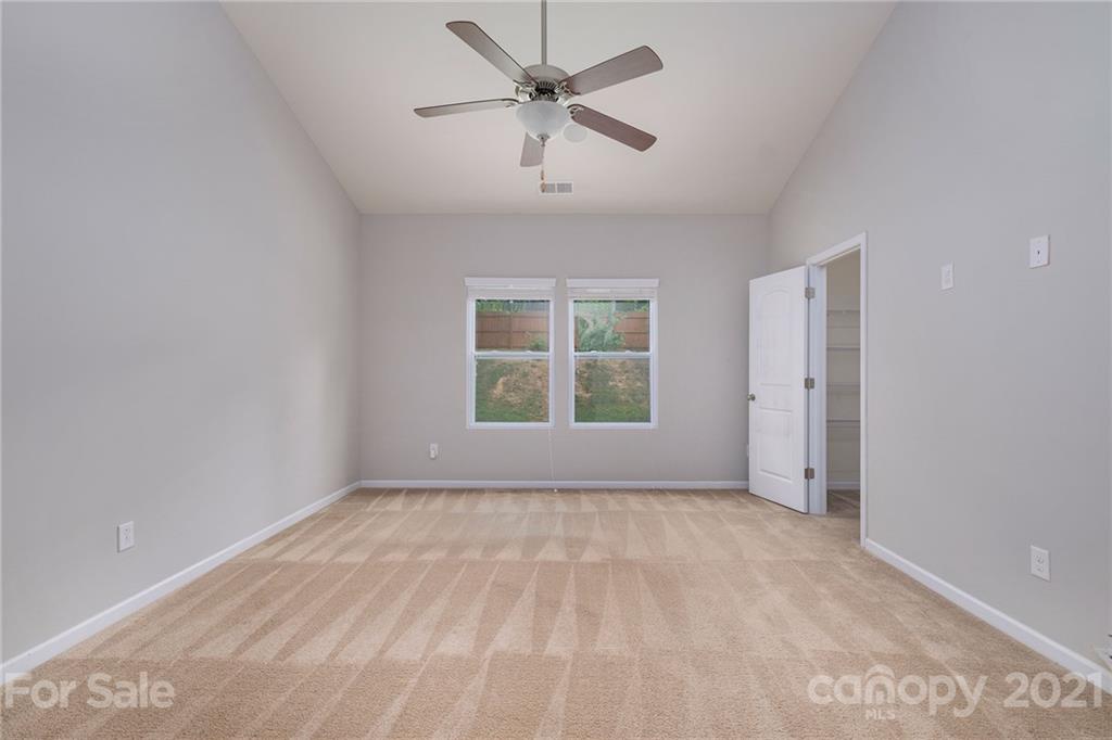6415 Bluegill Road Charlotte, NC 28216 - Photo 4 of 18 Gallery Image 4