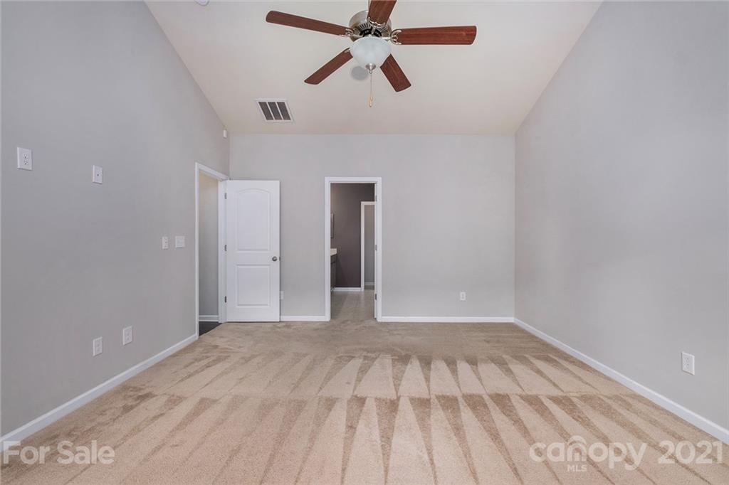 6415 Bluegill Road Charlotte, NC 28216 - Photo 10 of 18 Gallery Image 10