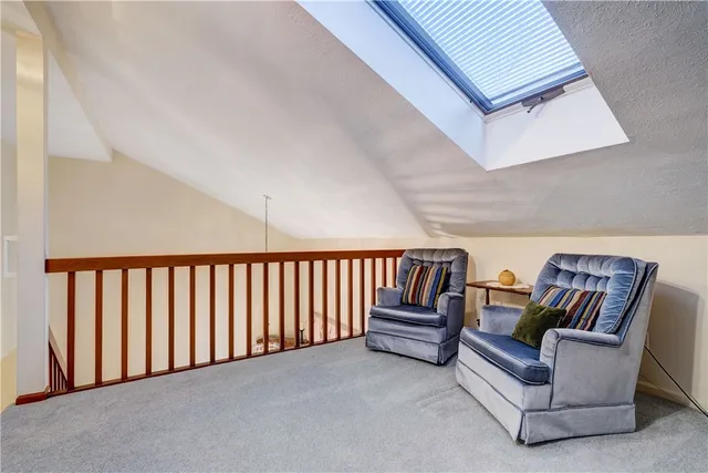 $295,000 | 17 Chenin Run, Perinton, NY 14450