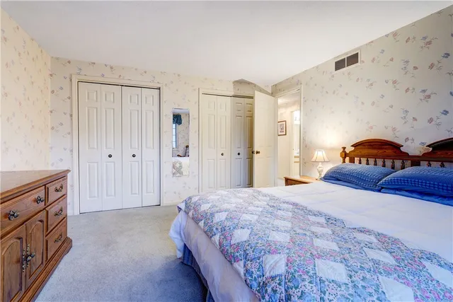 $295,000 | 17 Chenin Run, Perinton, NY 14450