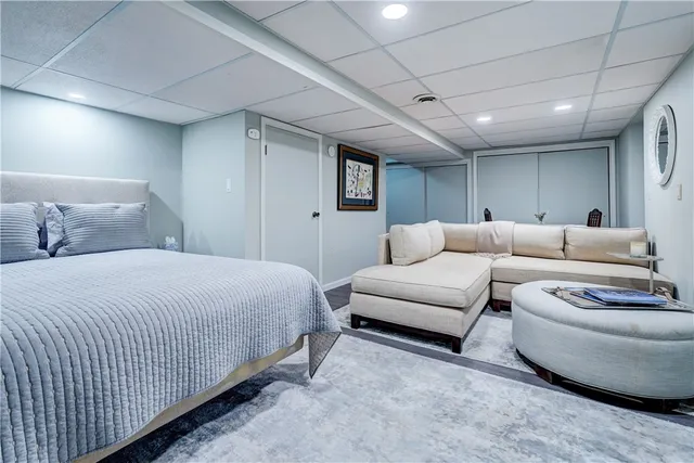 $295,000 | 17 Chenin Run, Perinton, NY 14450