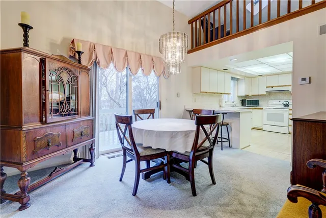 $295,000 | 17 Chenin Run, Perinton, NY 14450