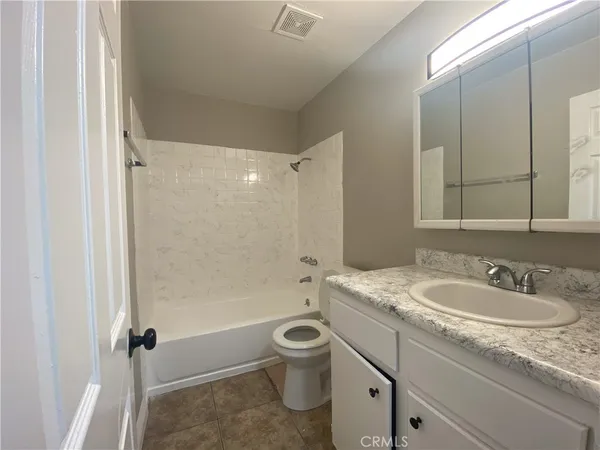 $1,950 | 1023 West 8th Street, Unit C, Pomona, CA 91766