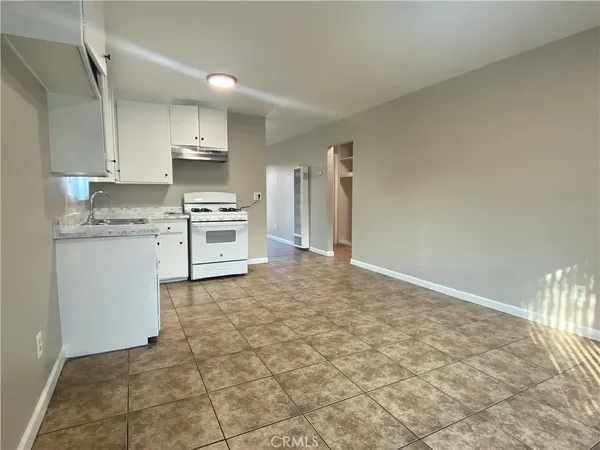 $1,950 | 1023 West 8th Street, Unit C, Pomona, CA 91766