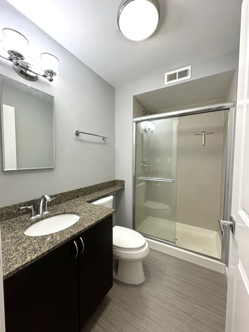 3033 North Sheridan Road, Unit 1505 Chicago, IL 60657 - Photo 8 of 12