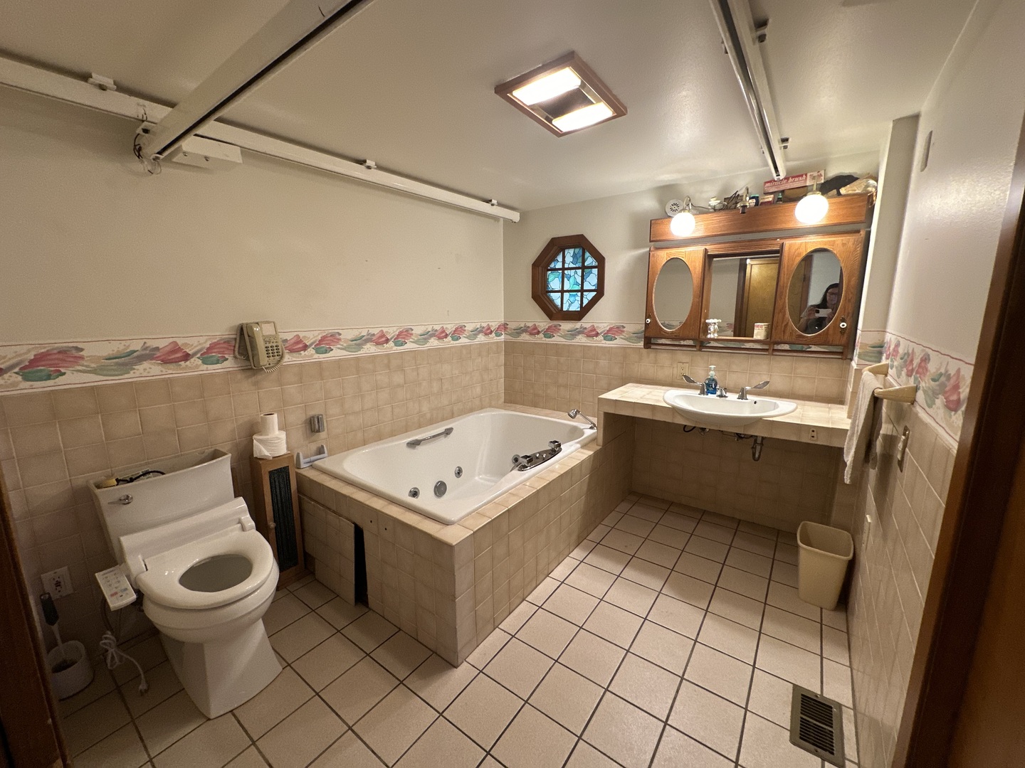 13629 Garden Plain Road Morrison, IL 61270 - Photo 20 of 28 a bathroom with a sink a toilet and shower