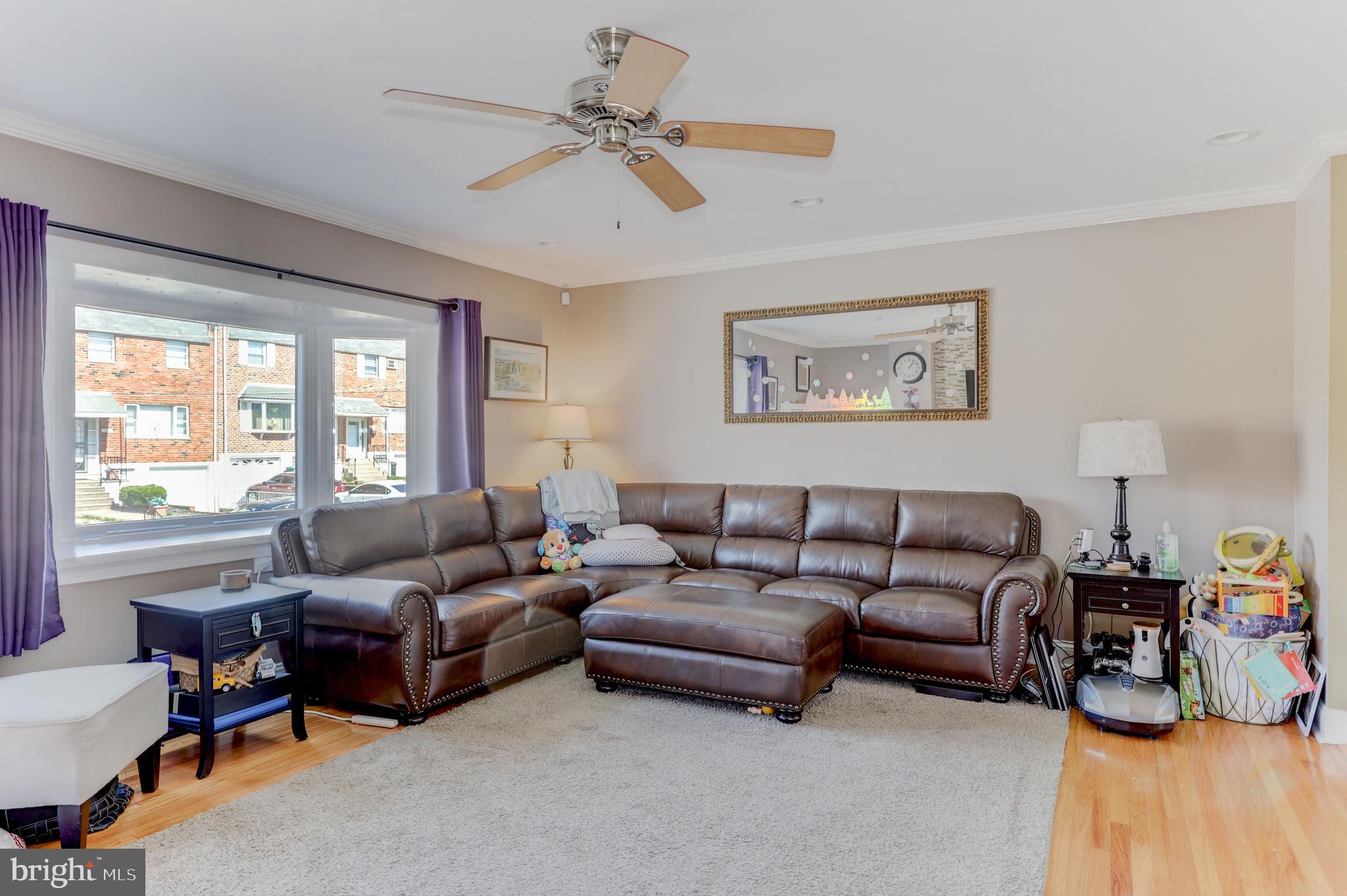 12001 Medford Road Philadelphia, PA 19154 - Photo 7 of 23 Living Room